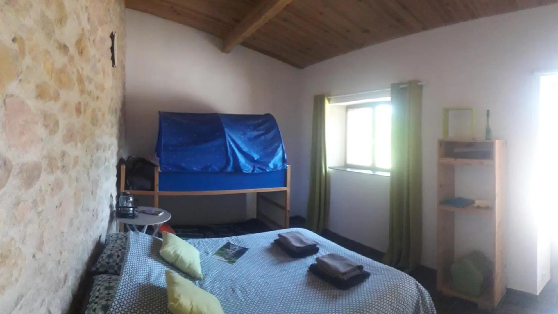 Bed and breakfast odyssée Vallon-en-Sully