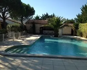 Lou Mistralou Hotel Saint-Andiol